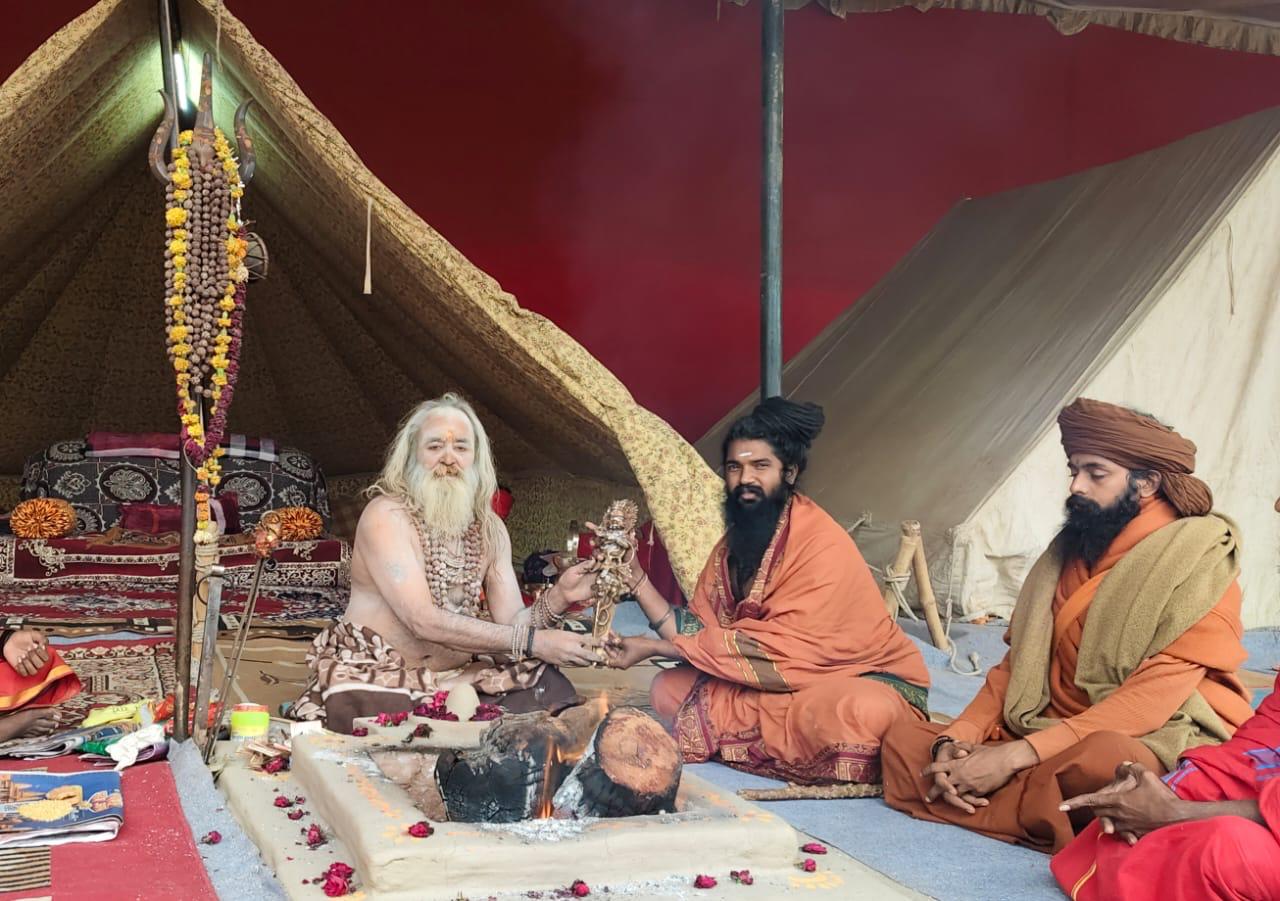 Performing a Homa ritual